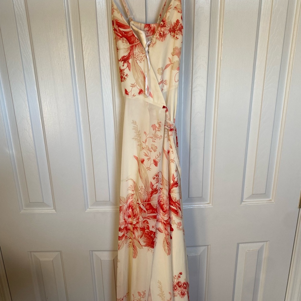 Lulus..Floral Red and Cream Women's Dress